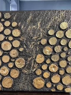 Золотые камушки