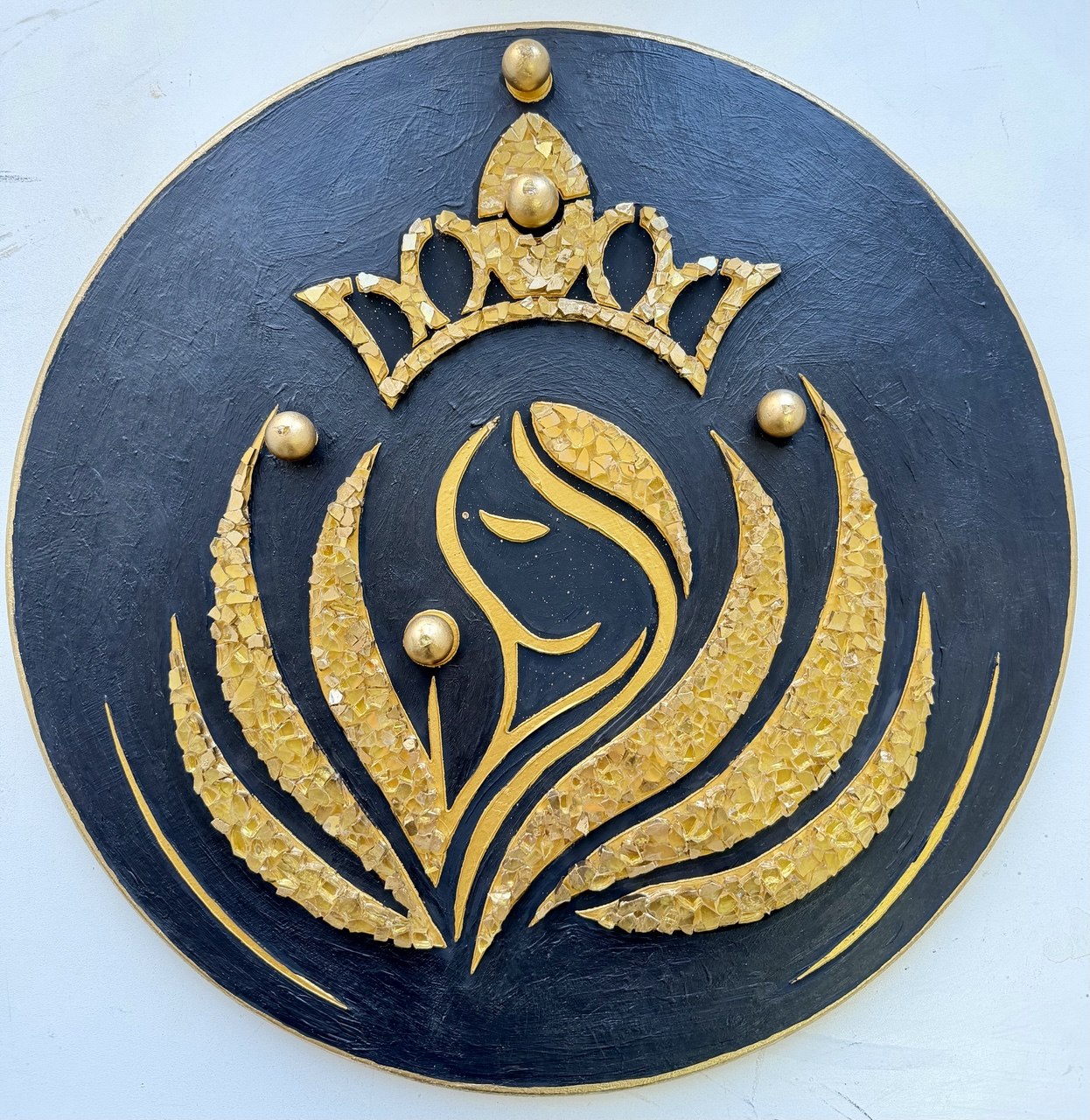 Логотип конкурса «Всемирная Королева» 