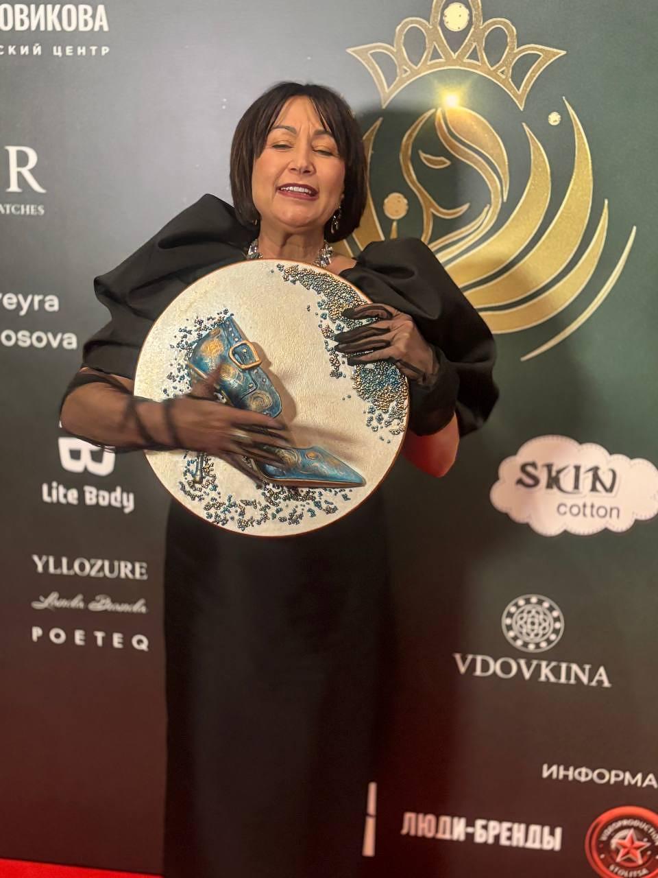 Шпилька, как корона — 2